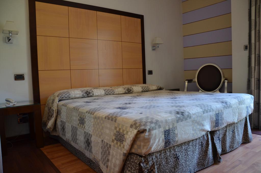 Regent Beach Hotel & Apartments Reggio di Calabria Exterior foto